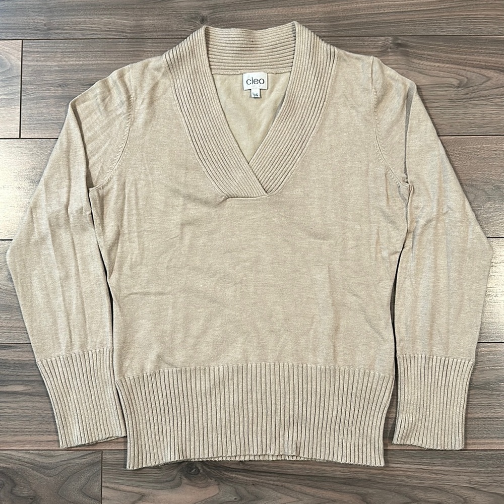 Cleo V-Neck Sweater - Size: Large